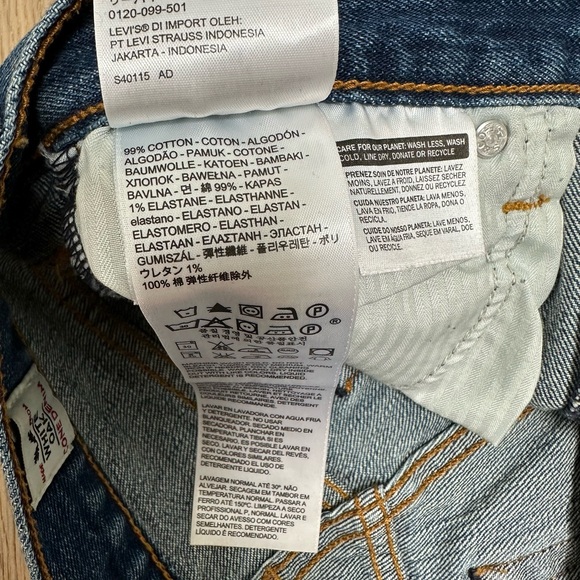 Levi’s Wedgie Fit High Rise White Oak Cone Denim Shorts - Picture 7 of 7